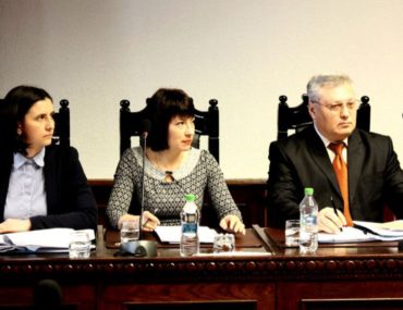 cc-mamele-fara-loc-de-munca-nu-pot-fi-private-de-indemnizatia-de-maternitate-27975