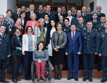 23130977_877339395756224_7757881543113635733_n